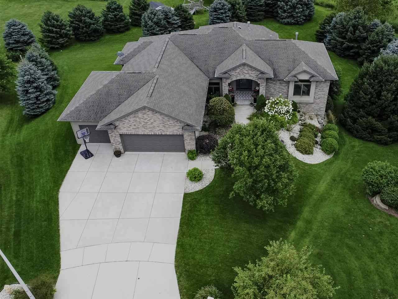 Janesville, WI 53548,403 WILLOW SPRINGS CT