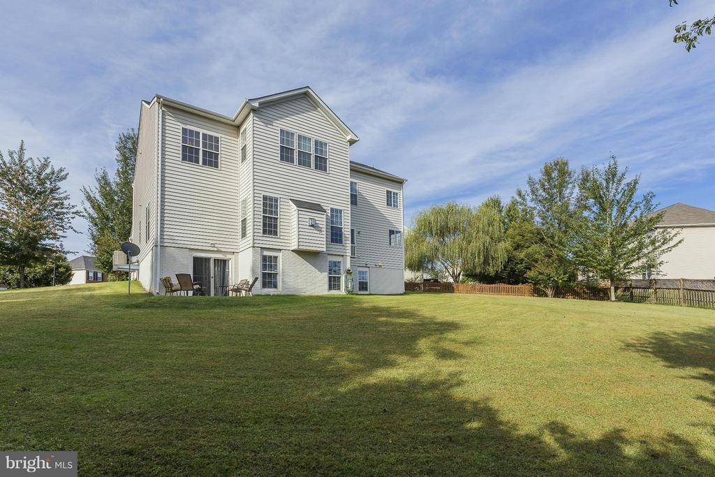 Warrenton, VA 20186,619 PINEVIEW CT