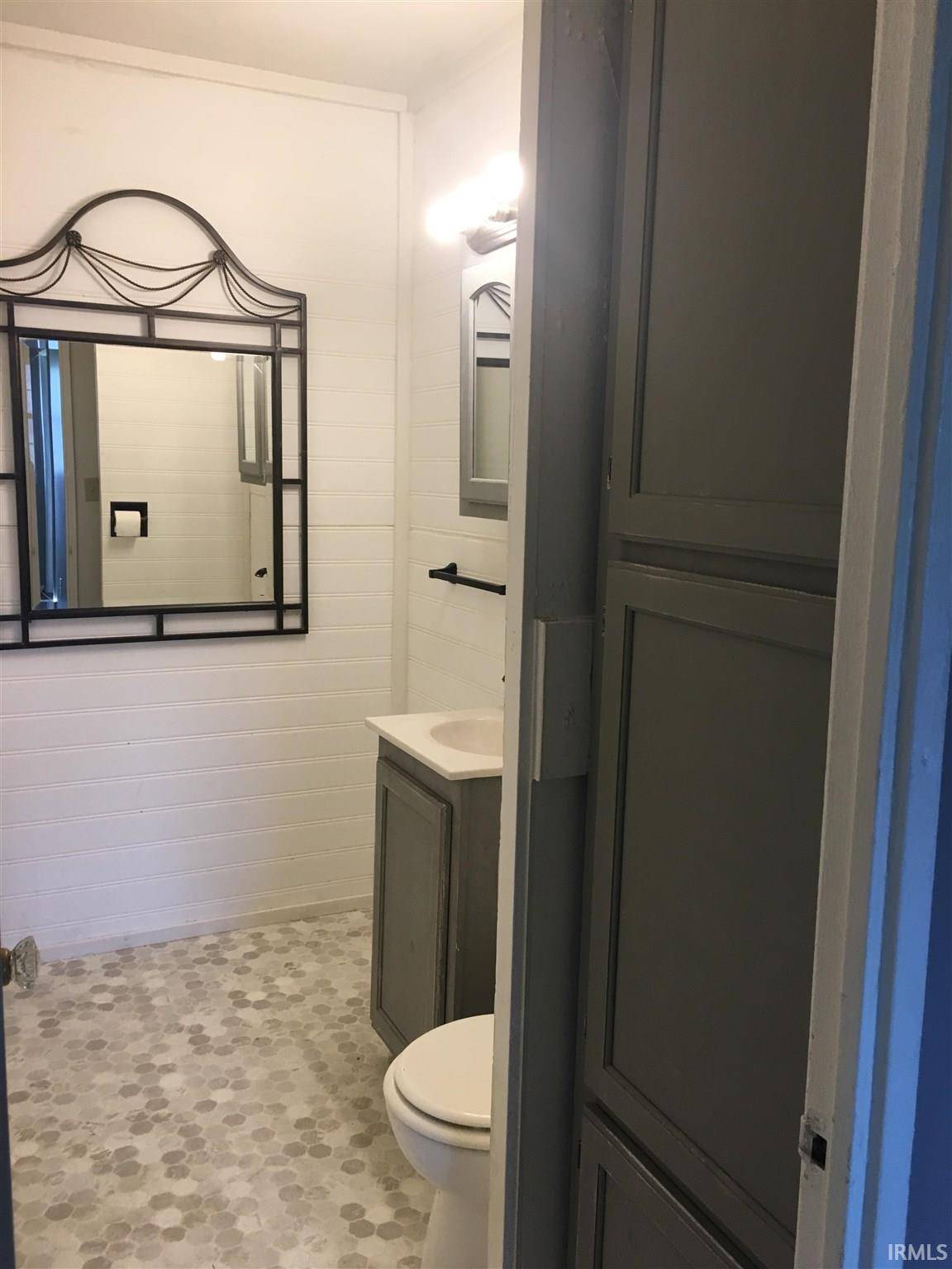 Flora, IN 47929,305 N Willow Street