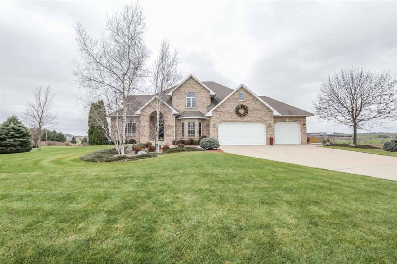 Sun Prairie, WI 53590,6611 Prairie Hill Dr