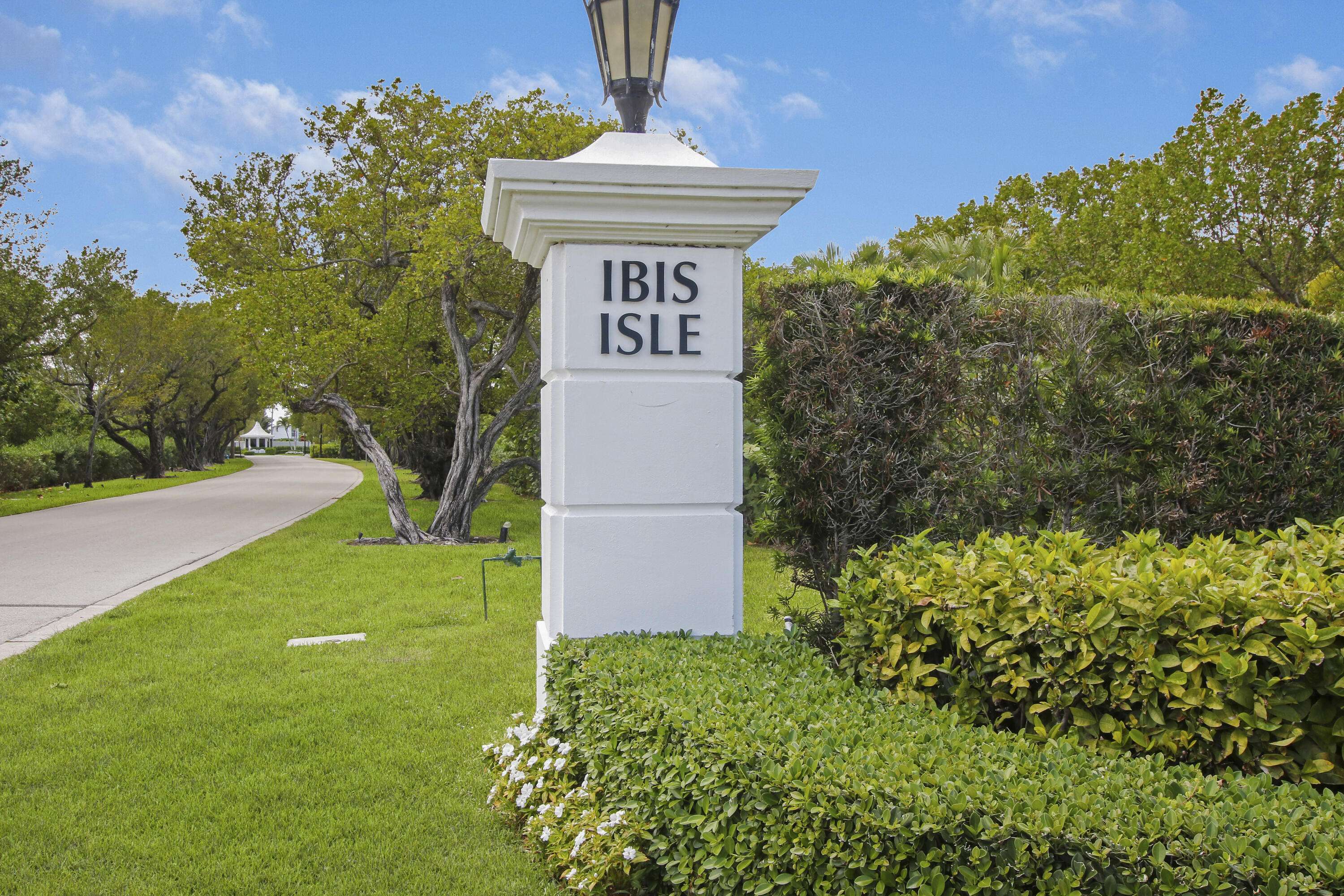 Palm Beach, FL 33480,2150 Ibis Isle RD 4