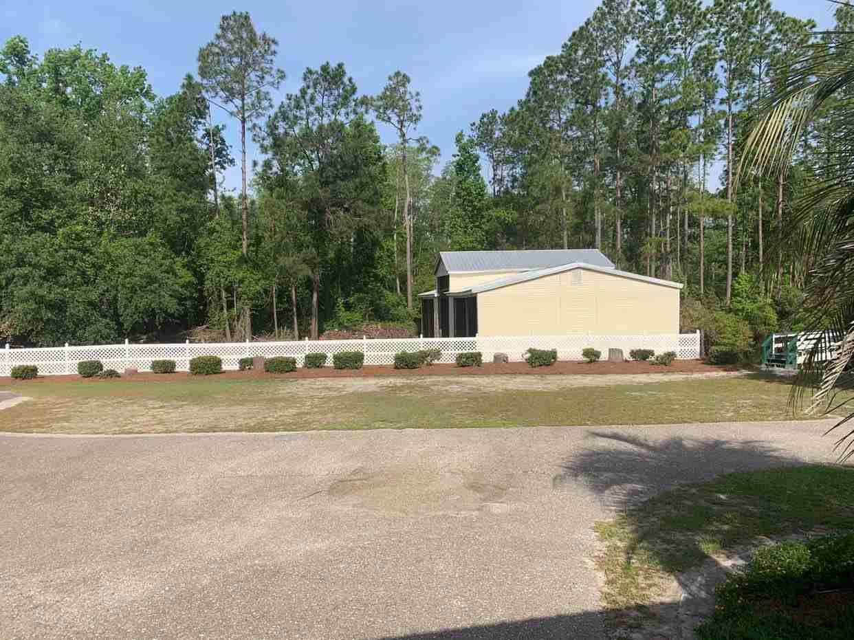 Hosford, FL 32334,20960 NE Burlington Road