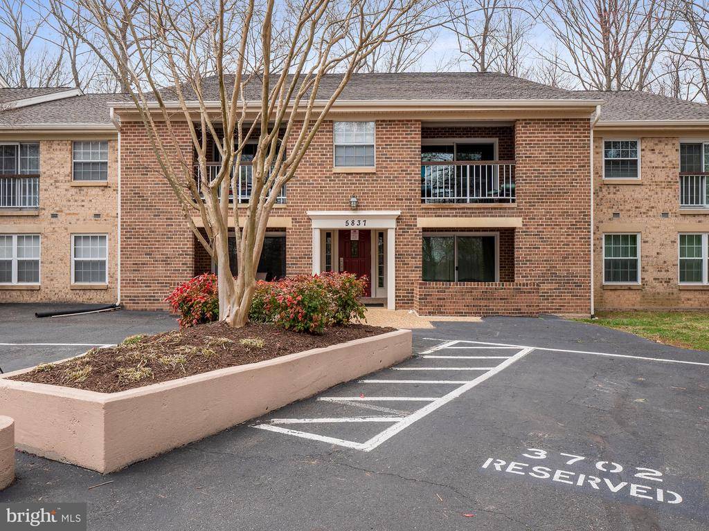 Burke, VA 22015,5837 COVE LANDING RD #302