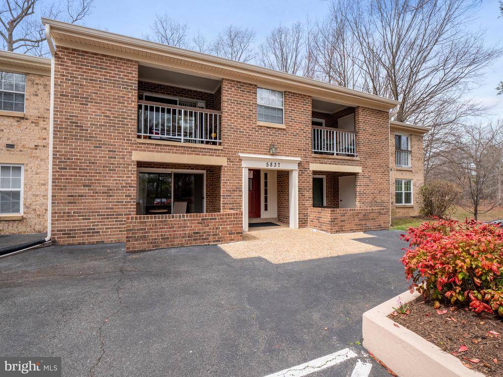 Burke, VA 22015,5837 COVE LANDING RD #302