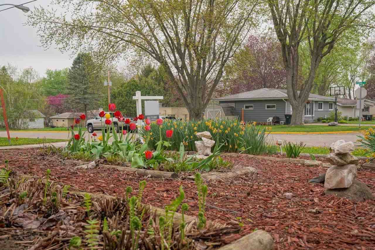 429 Yahara St, Deforest, WI 53532