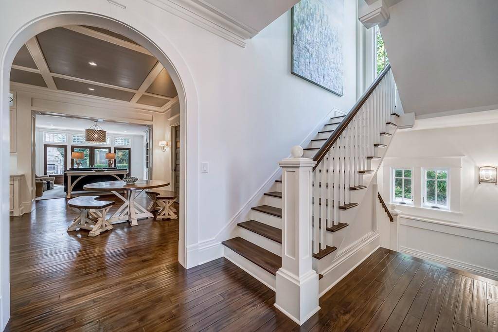 Atlanta, GA 30305,2524 Forrest WAY NE