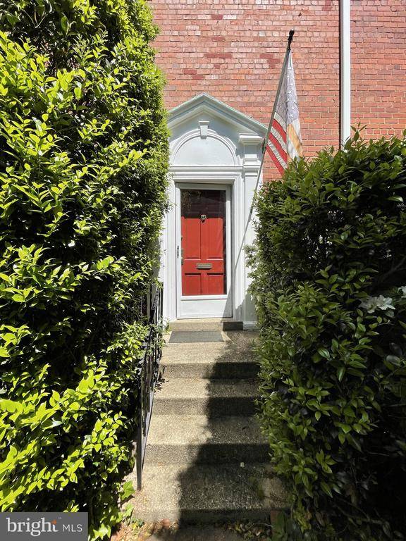 Alexandria, VA 22302,1555 MOUNT EAGLE PL