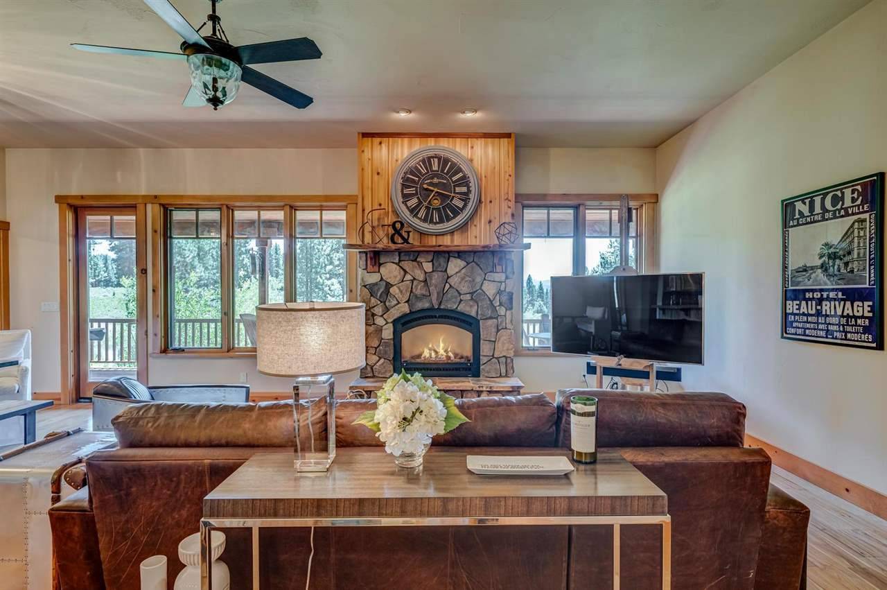 Portola, CA 96122,40 Yarrow Lane