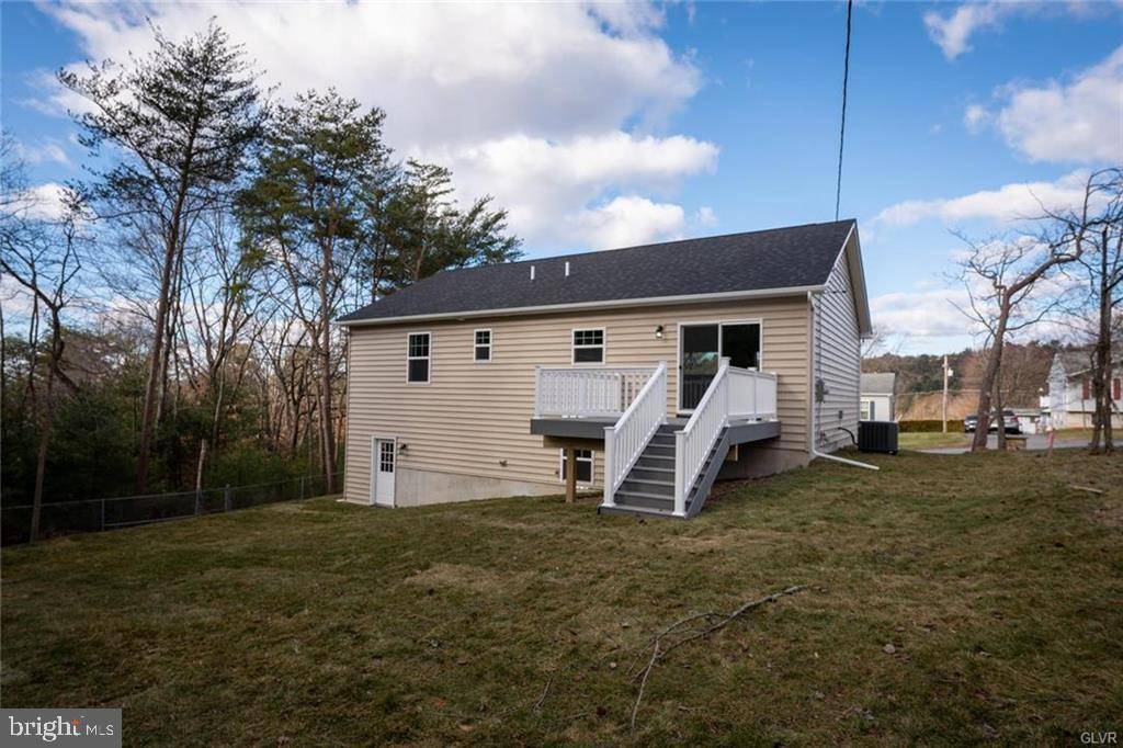 Palmerton, PA 18071,635 MILL ST