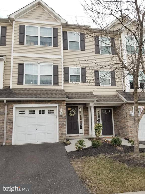 Mount Ephraim, NJ 08059,36 LUMBER LN