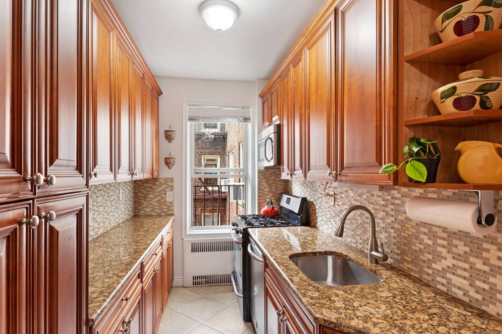 Brooklyn, NY 11209,9281 Shore Road , #523