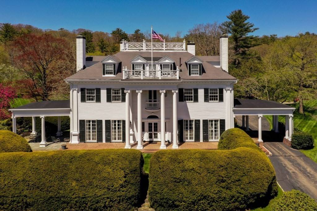 6 Jersey Ln, Manchester, MA 01944