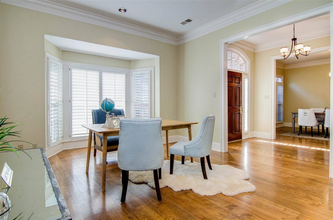 Memphis, TN 38117,226 N BRENRICH CV