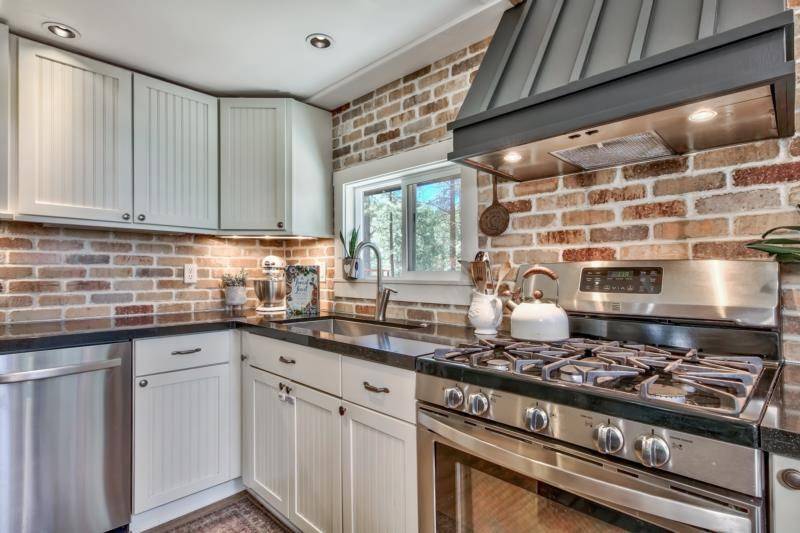 Truckee, CA 96161-1215,10146 Surrey Place