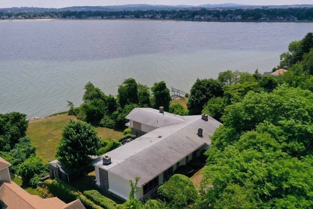 142 Crabtree RD, Quincy, MA 02171