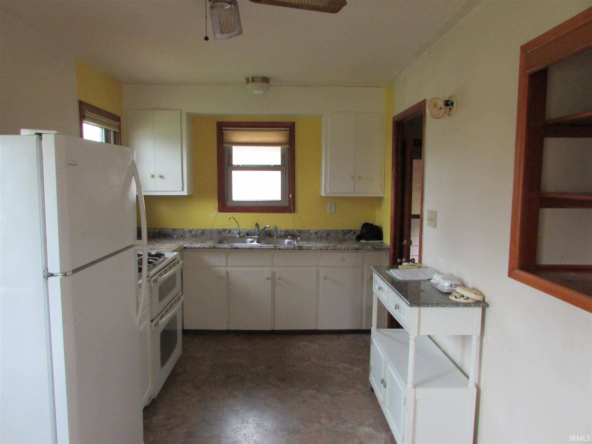 North Webster, IN 46555,510 S Mary Lafern Street