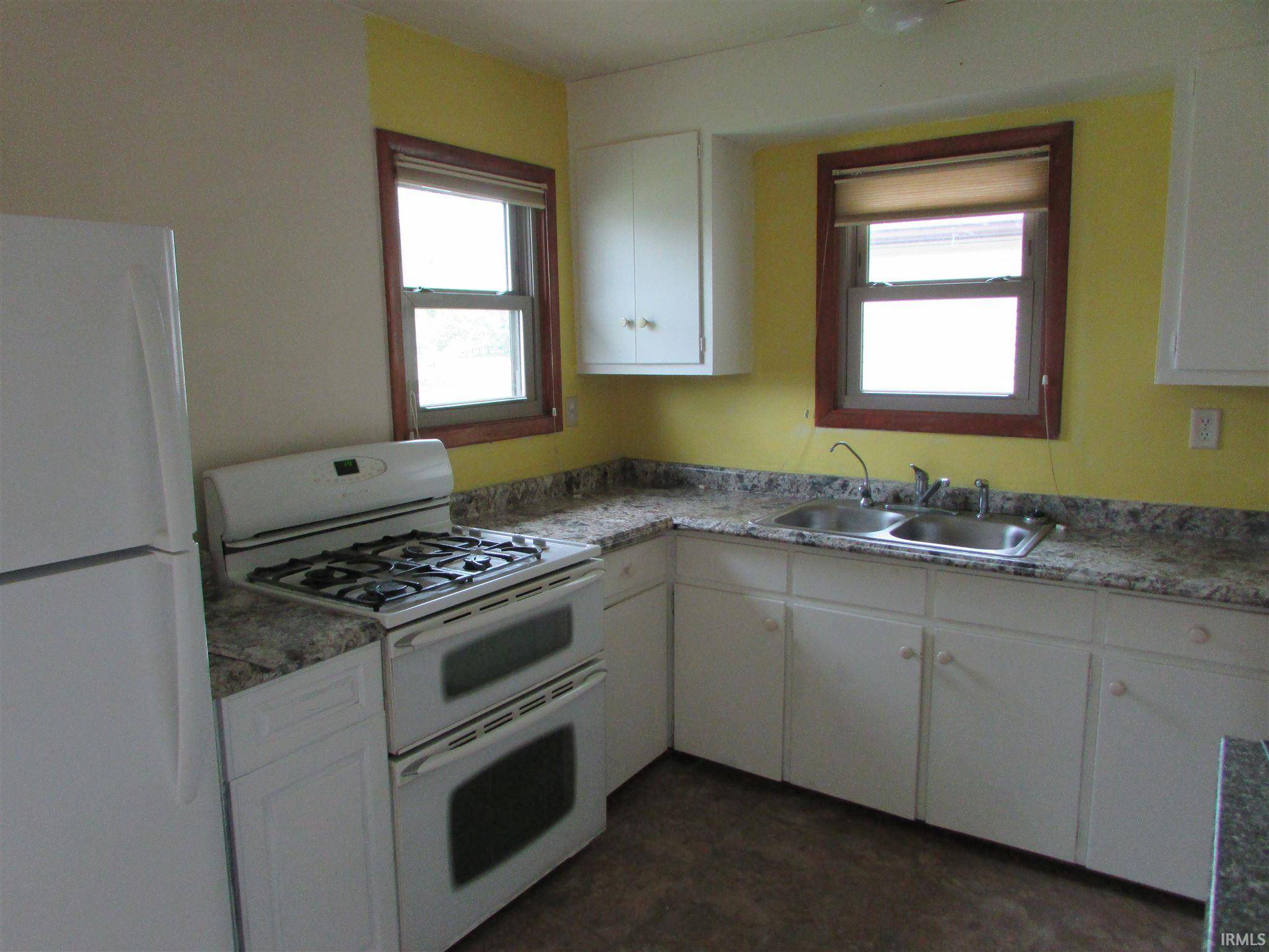 North Webster, IN 46555,510 S Mary Lafern Street