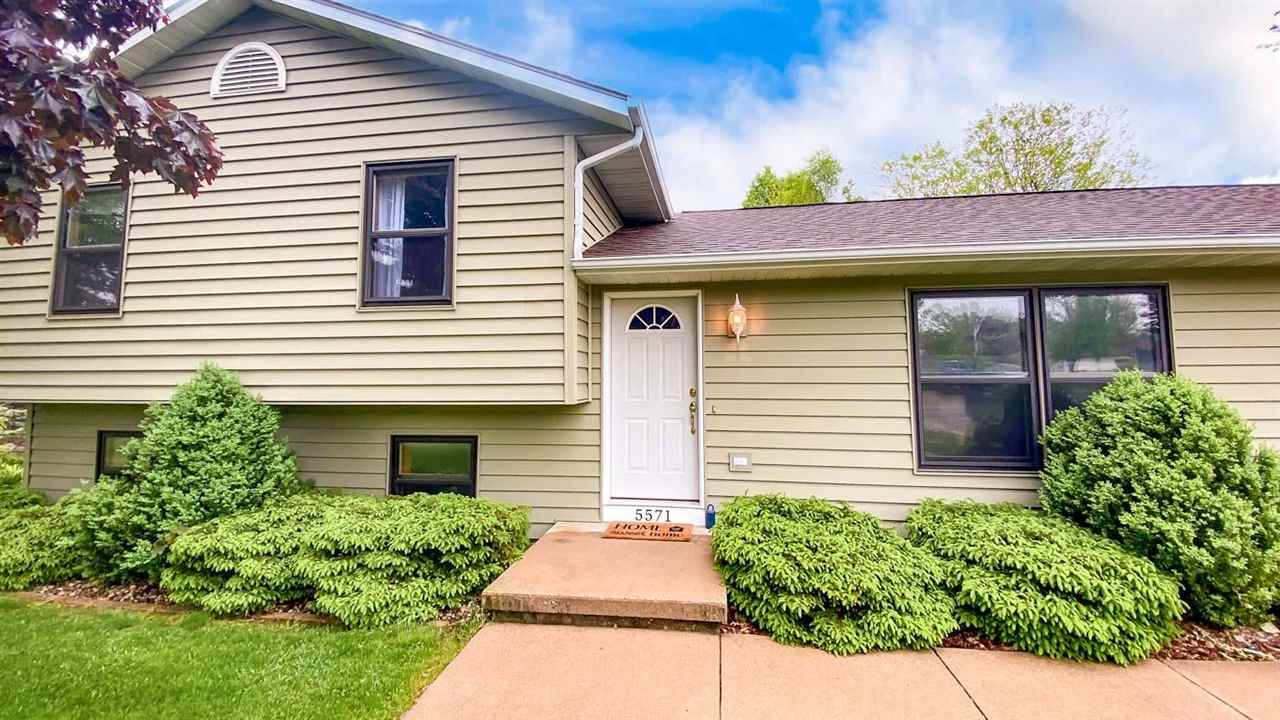 Waunakee, WI 53597,5571 Galway Dr