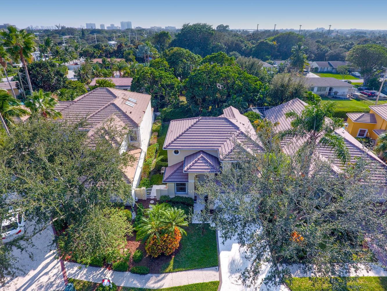 Juno Beach, FL 33408,16 Grand Bay CIR