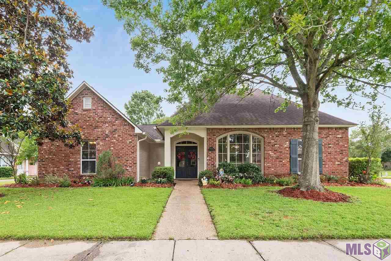 Baton Rouge, LA 70810,10318 RUSTIC OAK DR