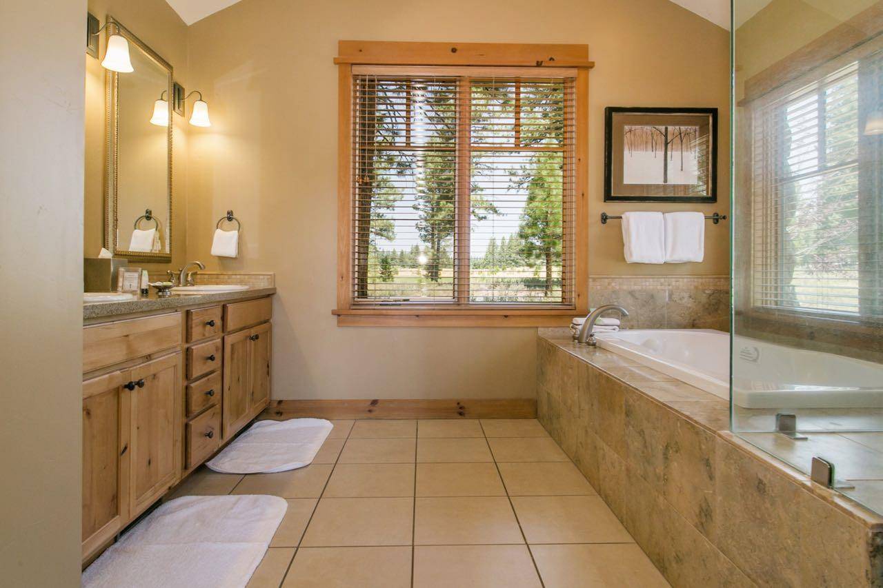 Truckee, CA 96161,12298 Frontier Trail #F25-34