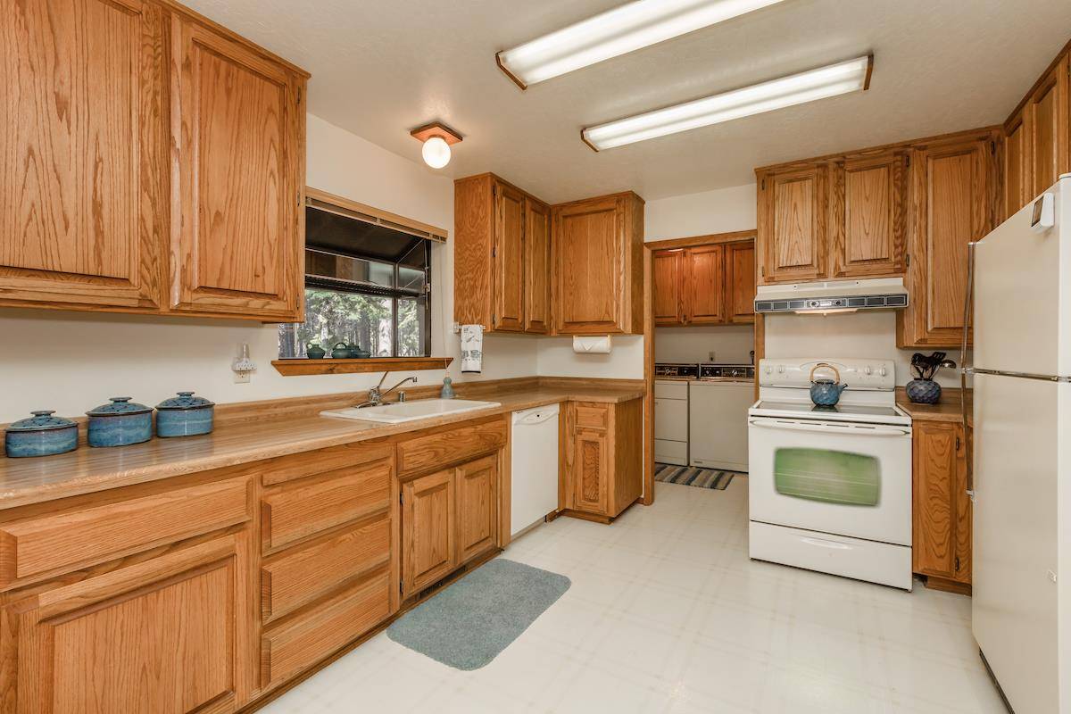 Tahoe Vista, CA 96148,1126 Regency Way