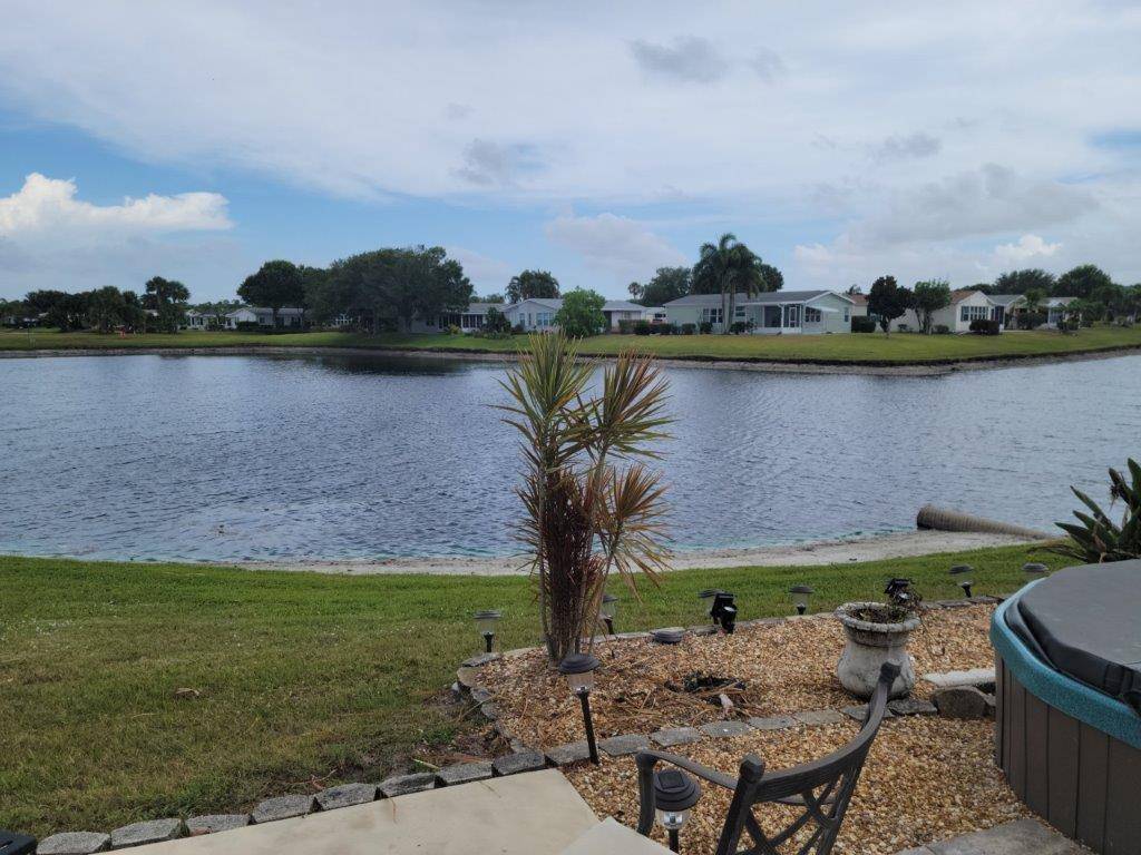 Port Saint Lucie, FL 34952,7848 Meadowlark LN