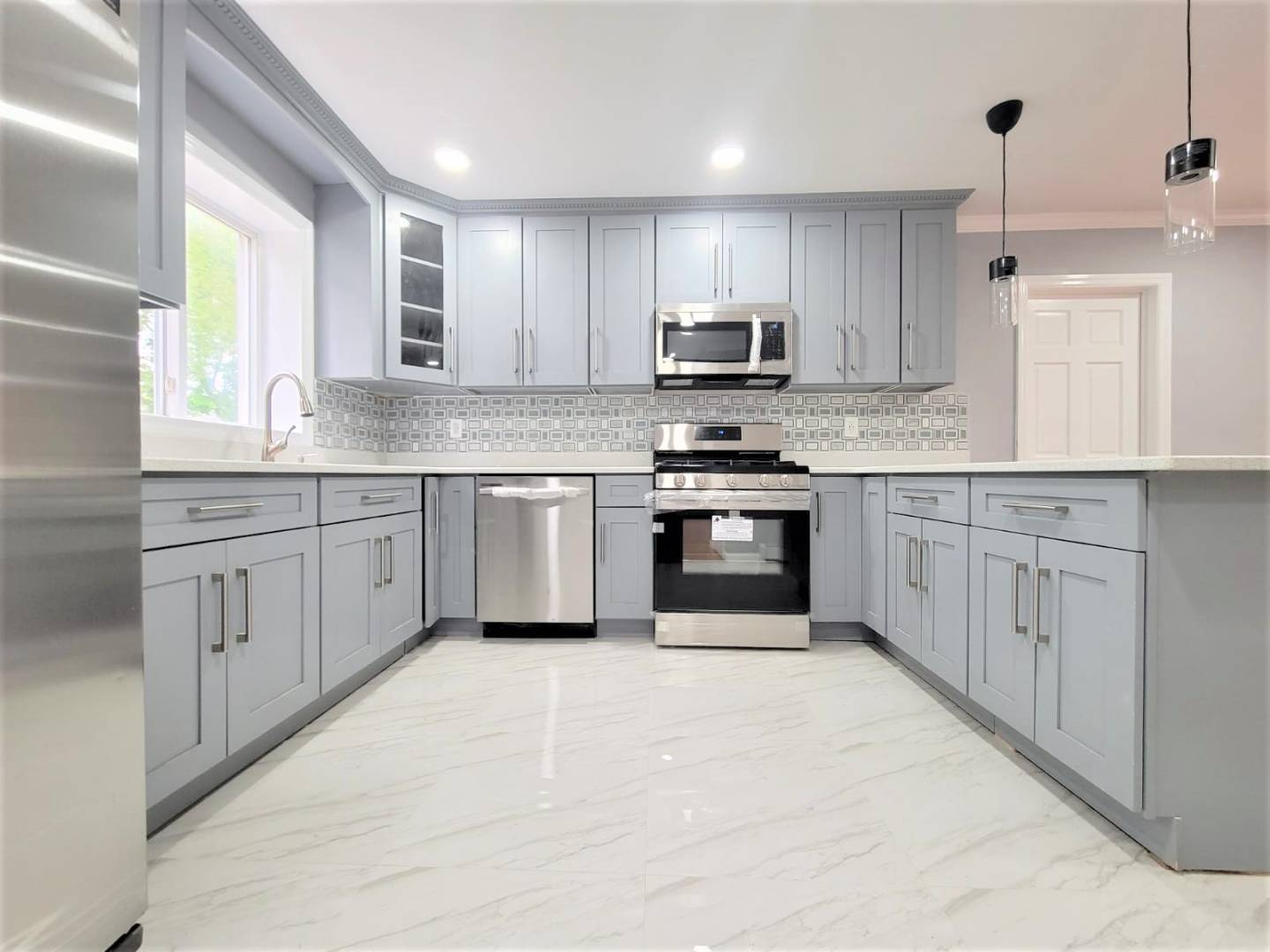 Woodmere, NY 11598,780 W Broadway #A