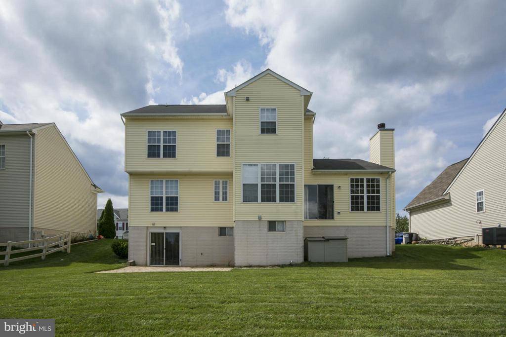 Round Hill, VA 20141,17148 MAGIC MOUNTAIN DR