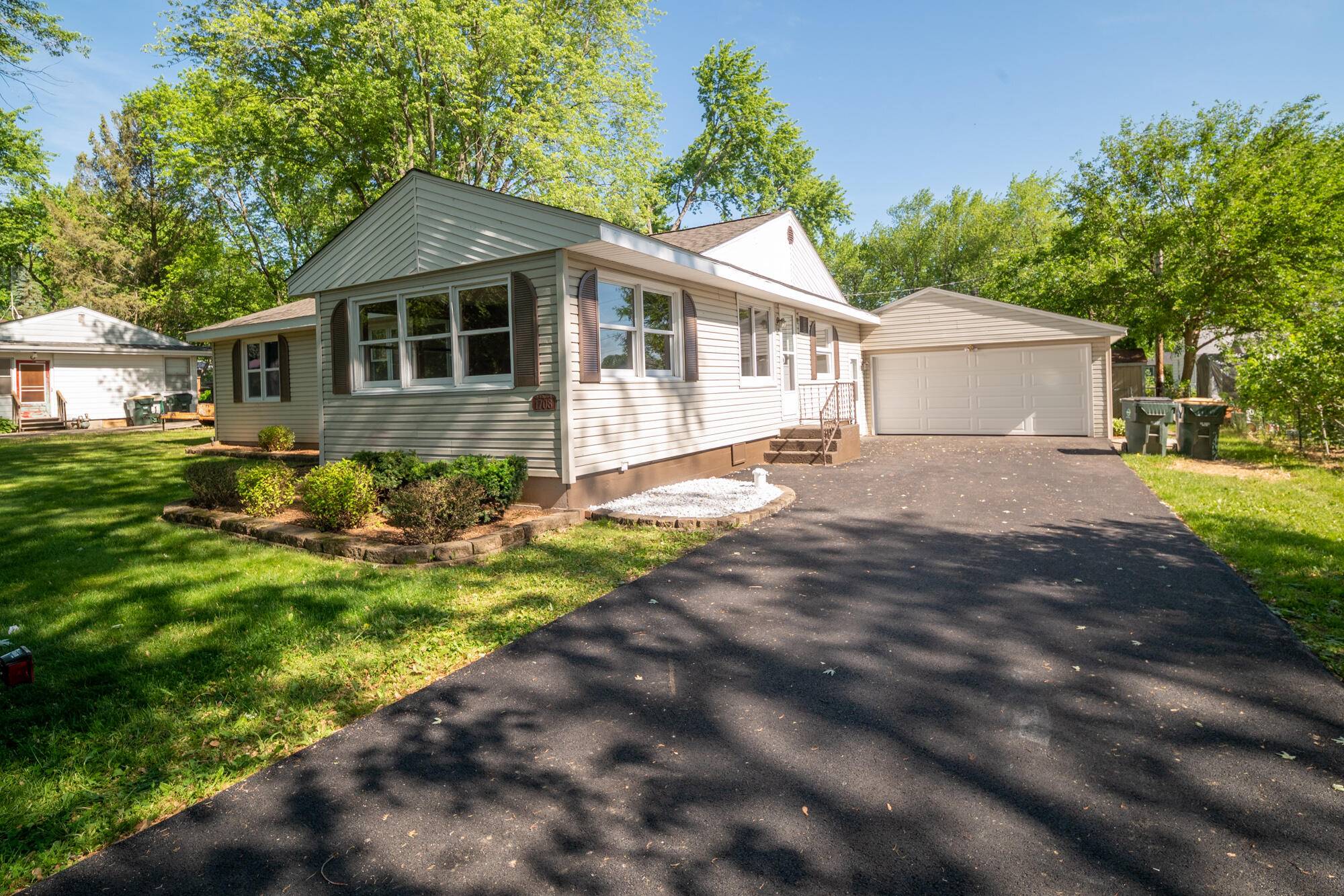 Twin Lakes, WI 53181,1708 Pheasant Ave