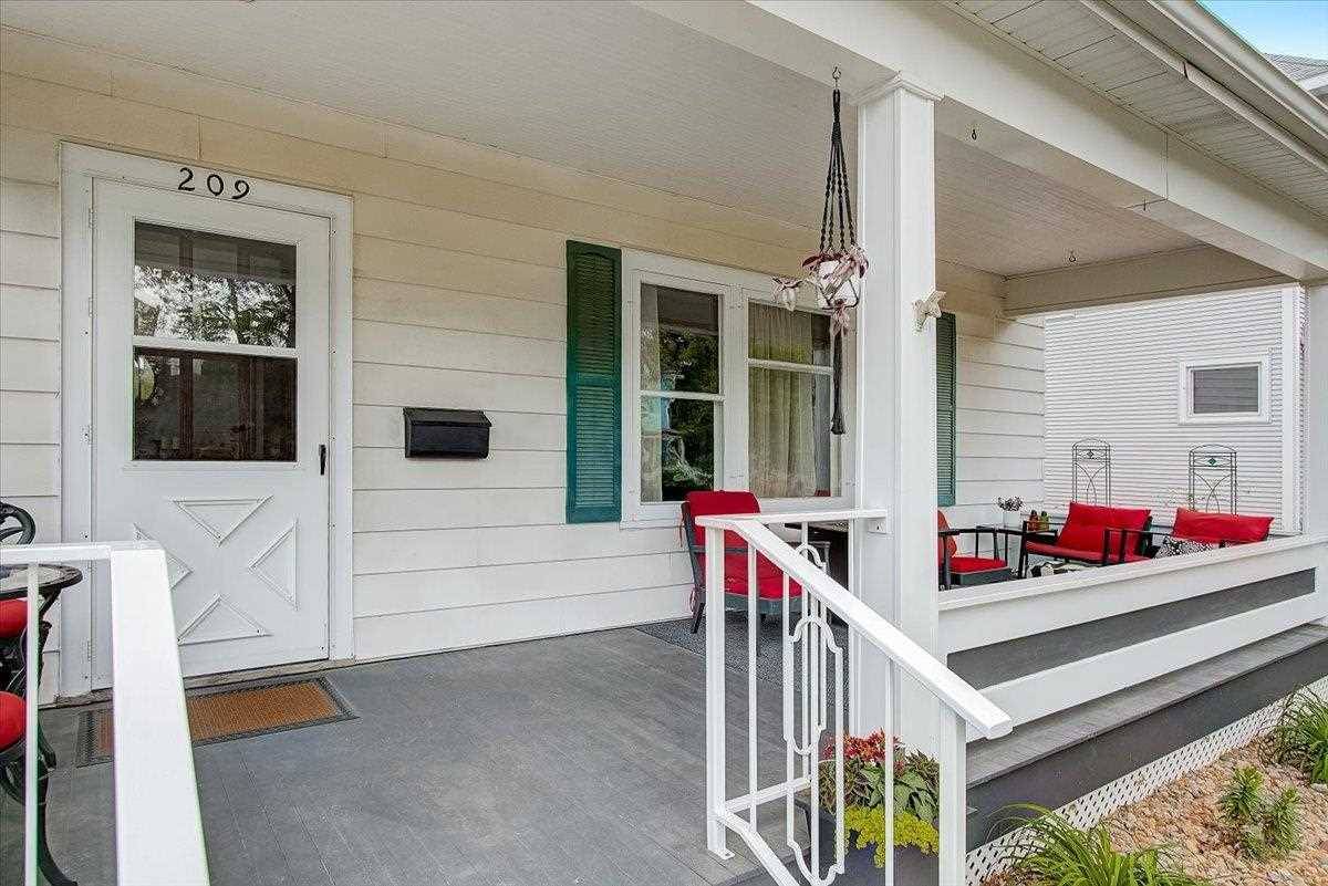 Mount Horeb, WI 53572,209 S 6th St