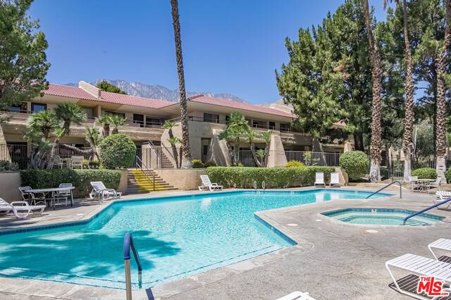 Palm Springs, CA 92262,2801 E Los Felices Cir #212