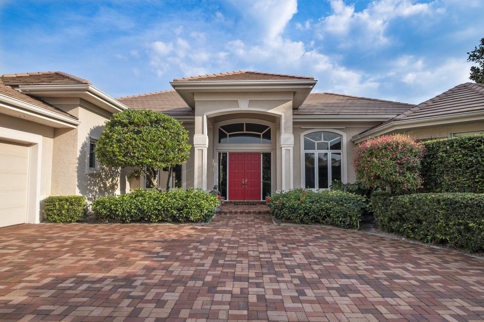 Tequesta, FL 33469,18566 SE Village CIR