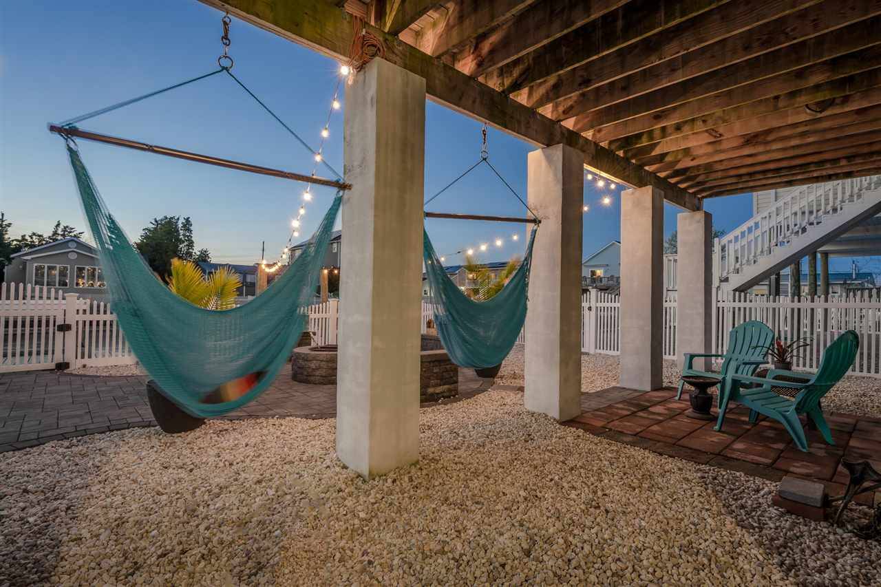 Tuckerton, NJ 08087,97 Dolphin