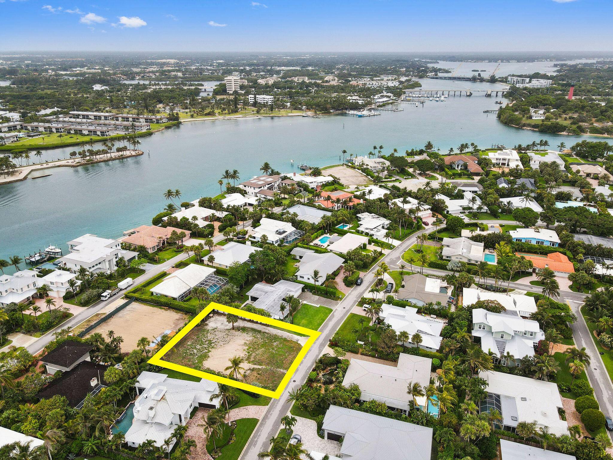 Jupiter Inlet Colony, FL 33469,141 Beacon LN