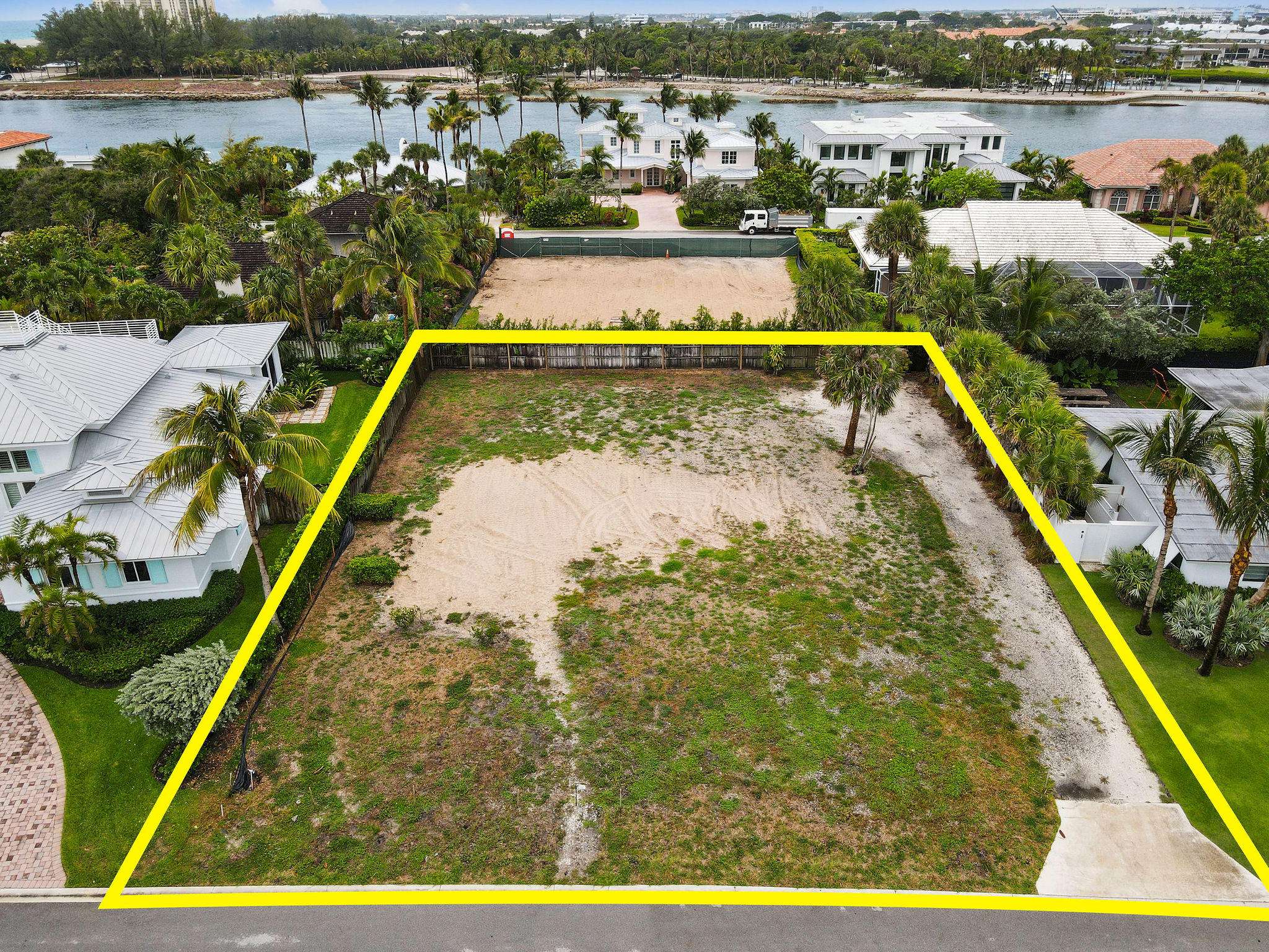 Jupiter Inlet Colony, FL 33469,141 Beacon LN