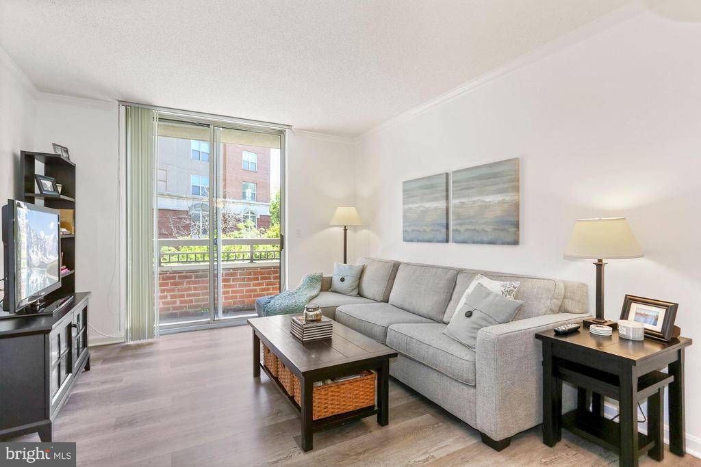 Arlington, VA 22203,3830 9TH ST N #308E