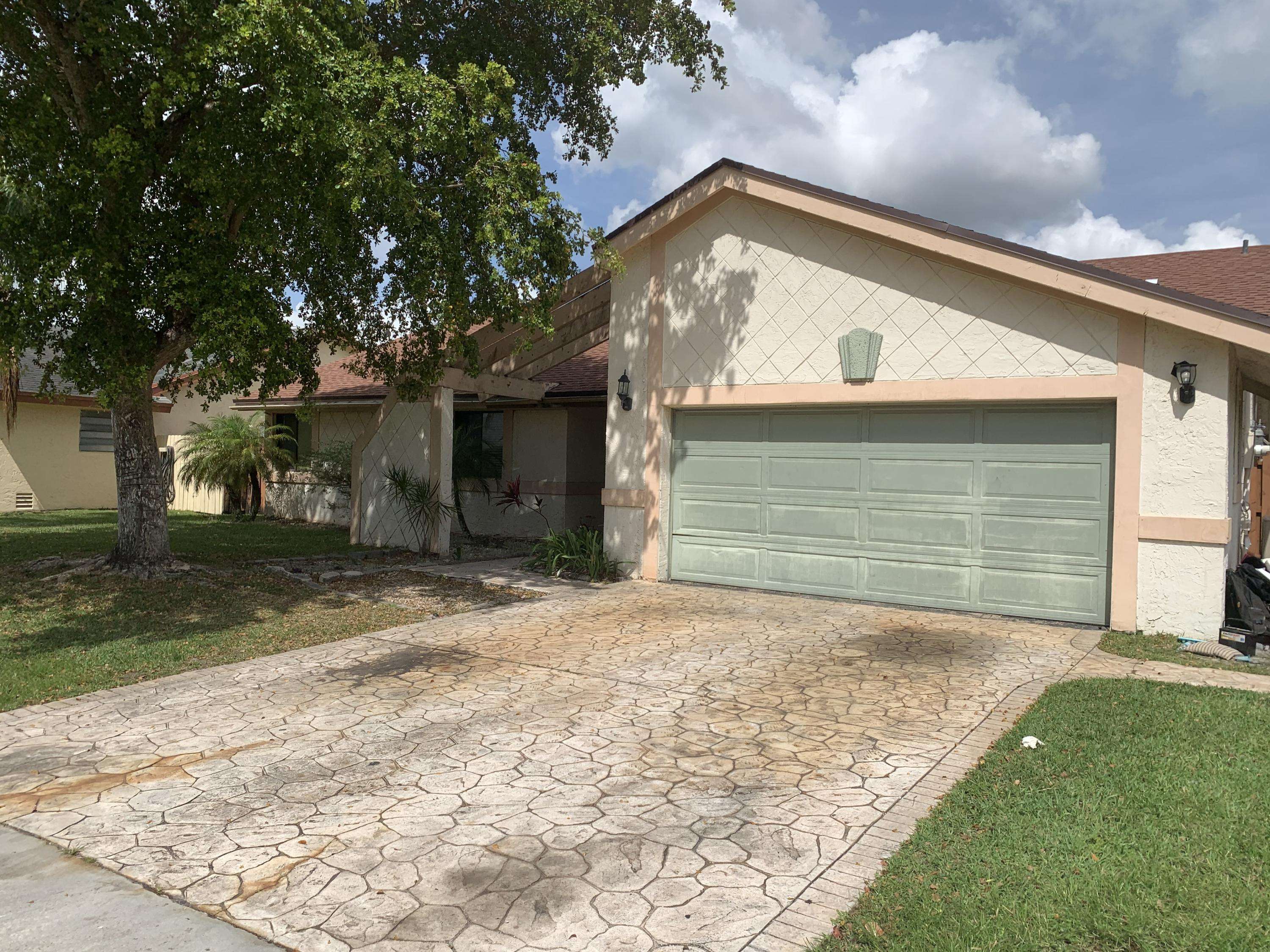 Lauderhill, FL 33319,7131 NW 45th ST