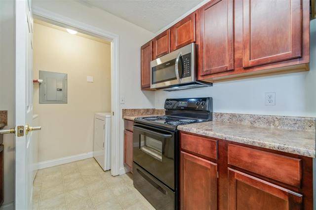 Brooklyn, MI 49230,304 ASHLEY CT
