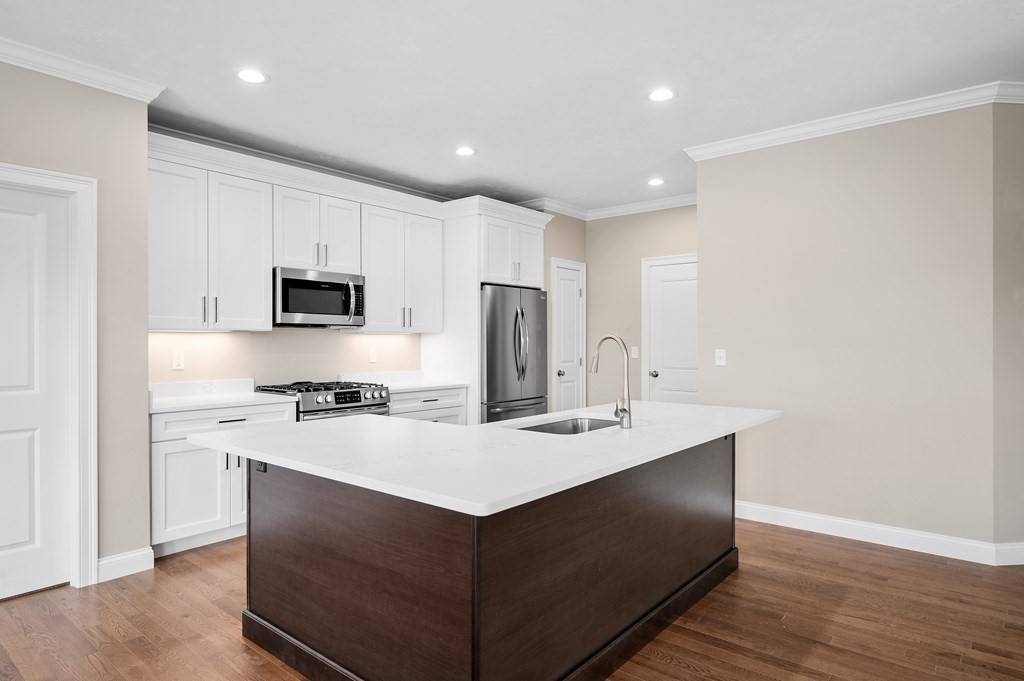 Northbridge, MA 01588,80 Secluded CT #5