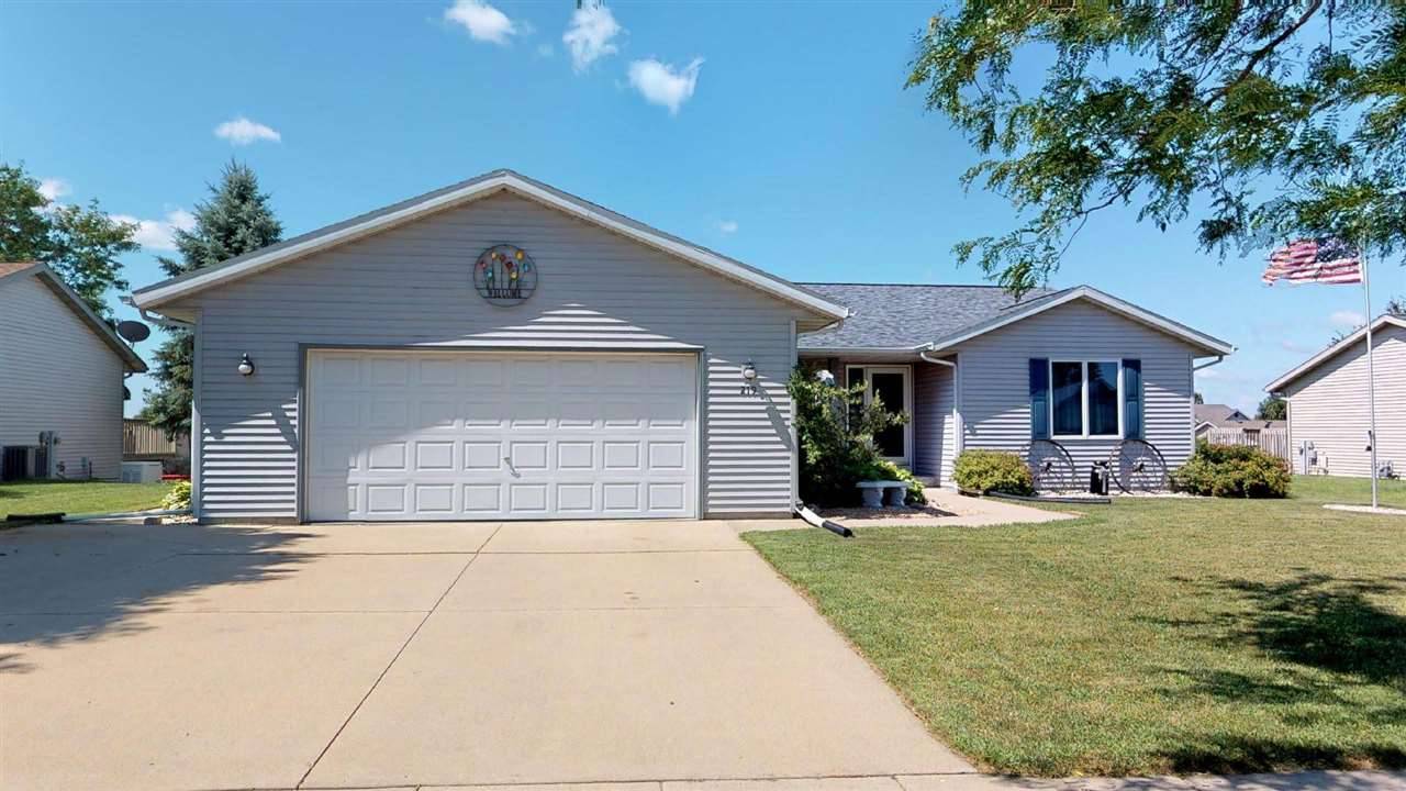 Lake Mills, WI 53551,219 Crestview LN