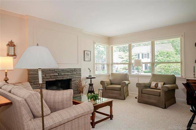 Grosse Pointe Woods, MI 48236,1645 FORD COURT