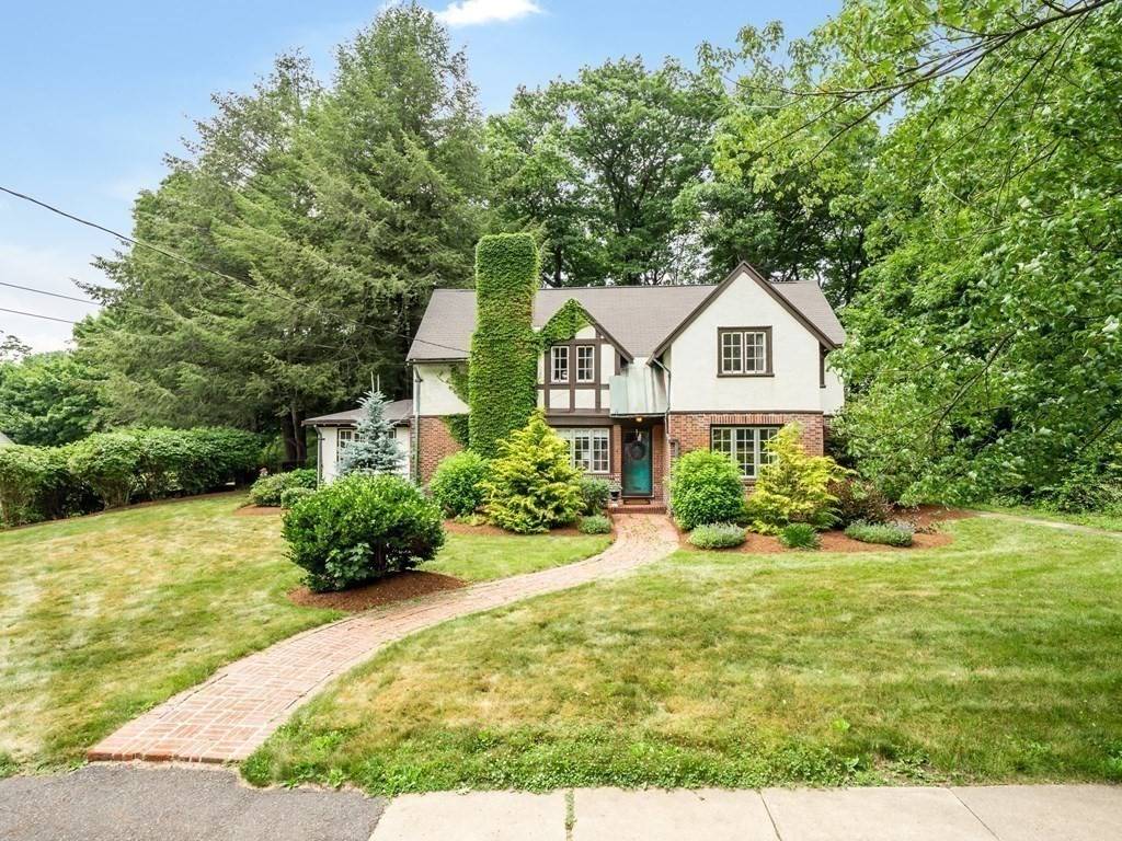 147 Lawrence St, Gardner, MA 01440