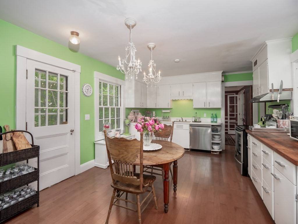 147 Lawrence St, Gardner, MA 01440
