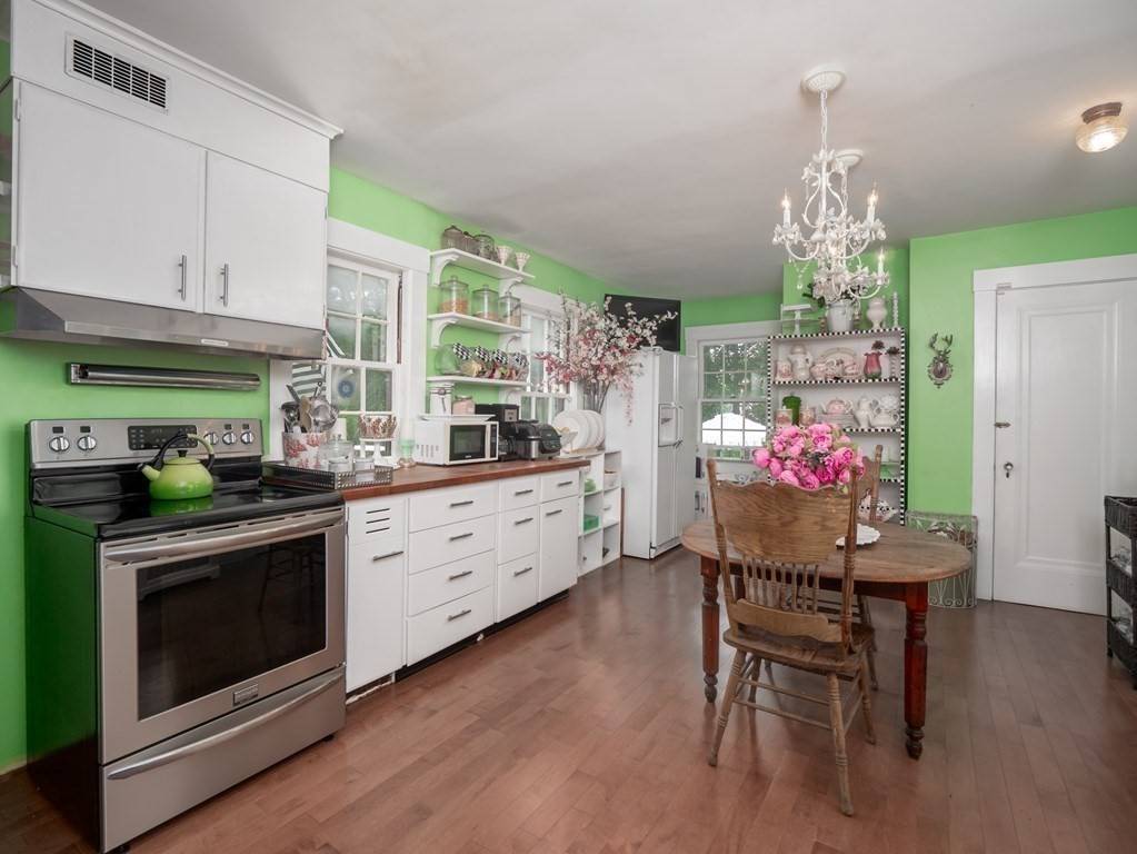 147 Lawrence St, Gardner, MA 01440