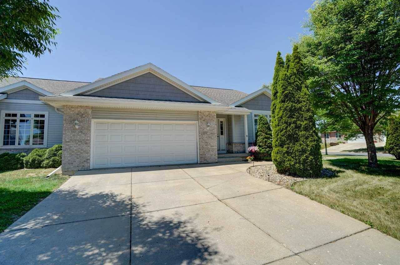 Cottage Grove, WI 53527,707 CORK CROSSING