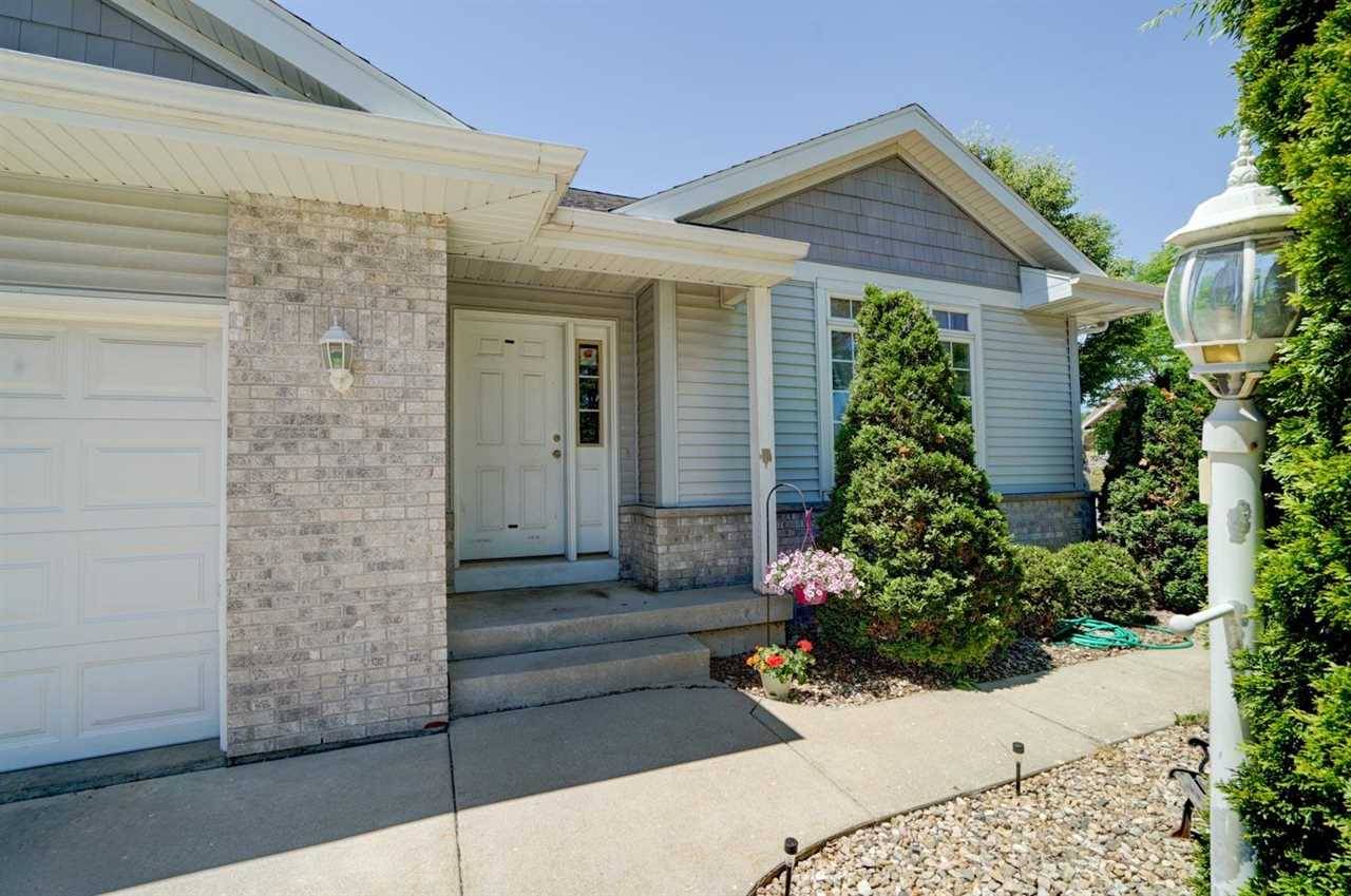 Cottage Grove, WI 53527,707 CORK CROSSING