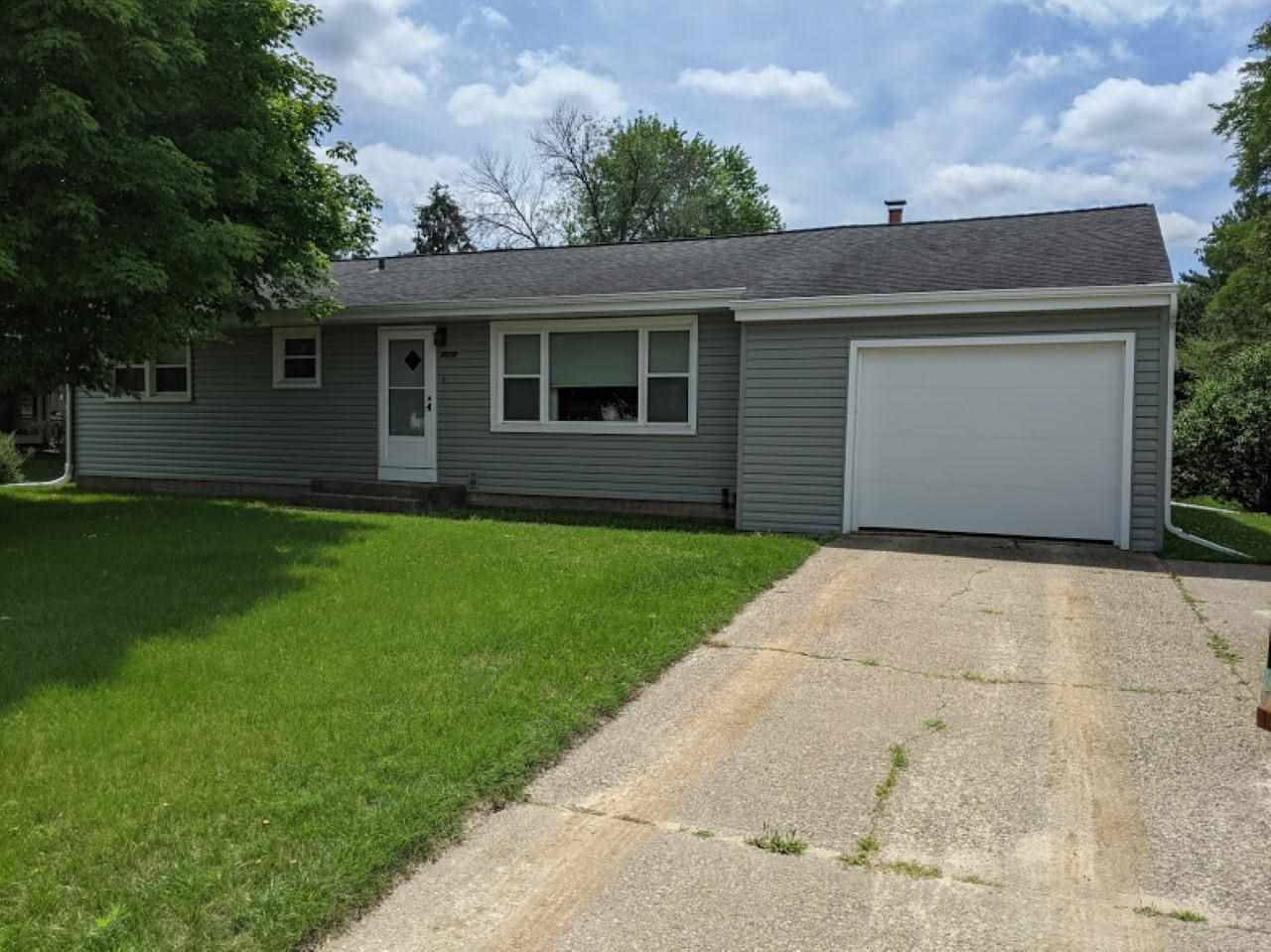 Reedsburg, WI 53959,1224 8th St