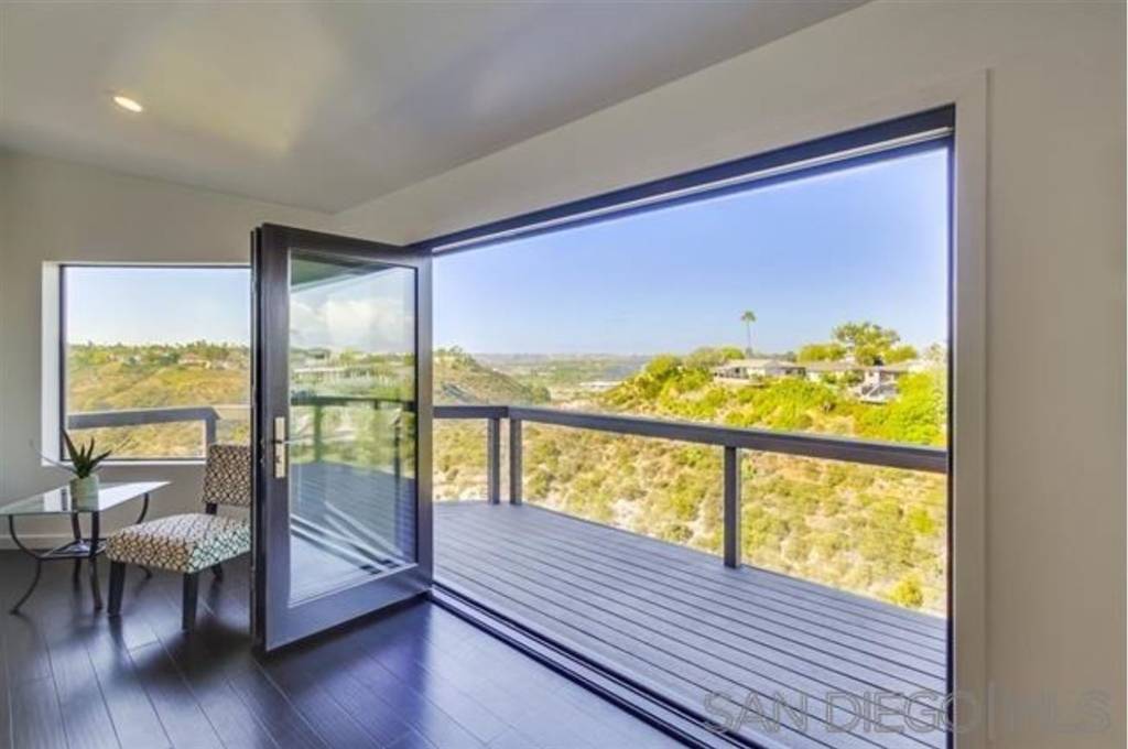 San Diego, CA 92115,4606 Janet Place