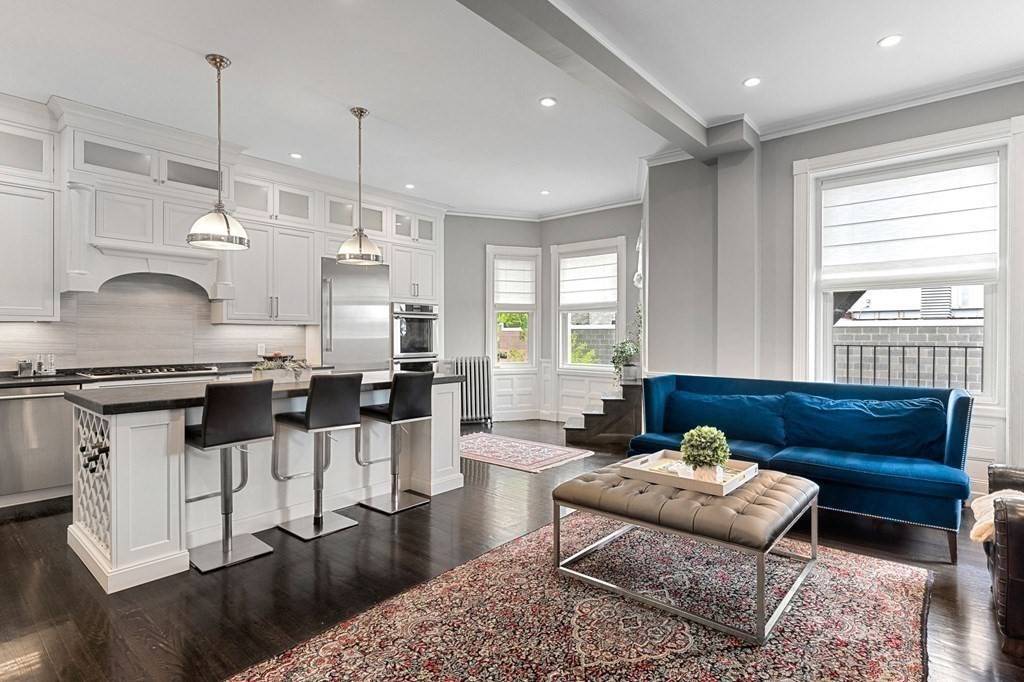 352 Tappan St #2, Brookline, MA 02445